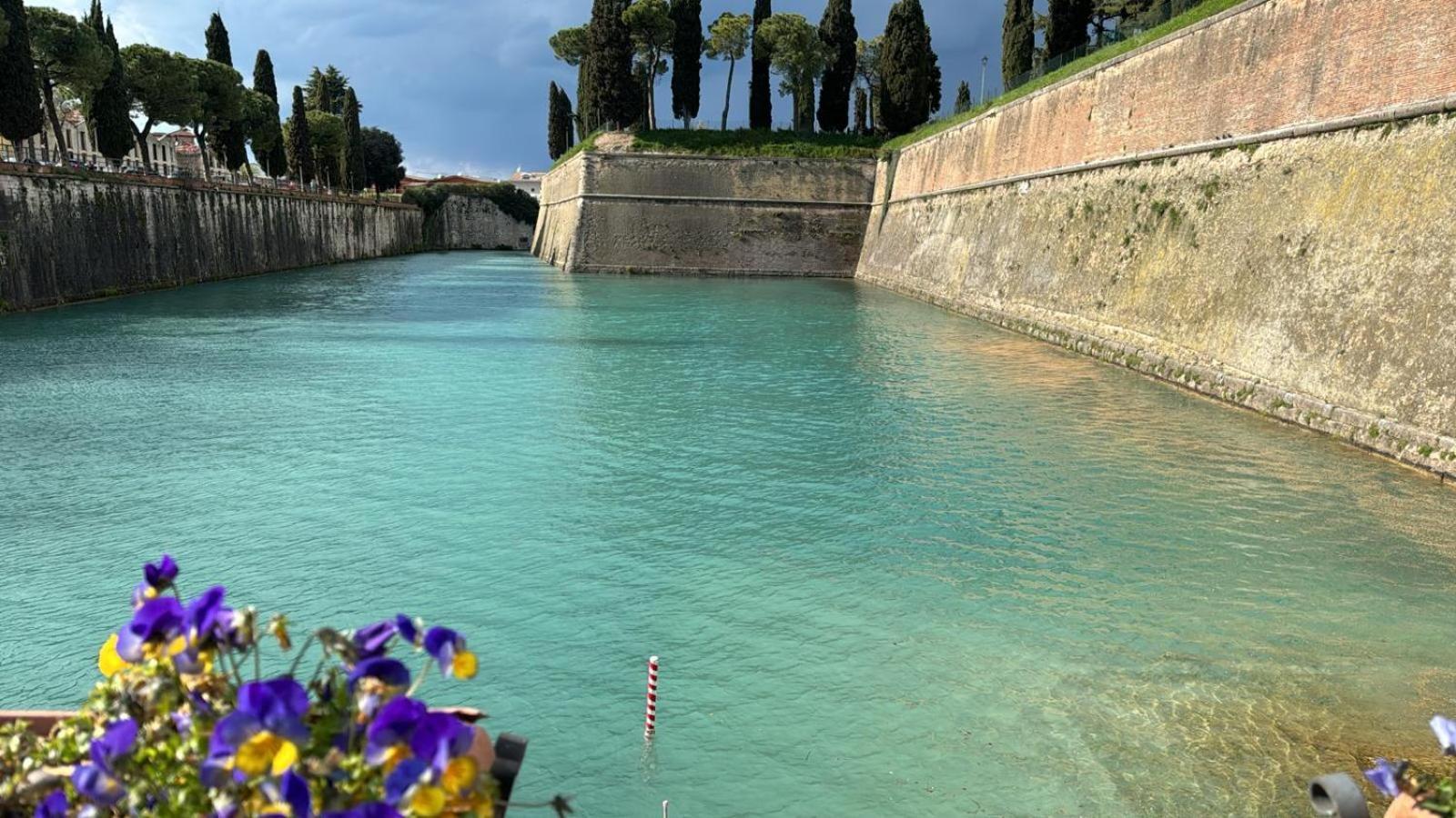 Residenza Giovanni Fronte Lago - Residence Garda Lago Peschiera del Garda Eksteriør billede